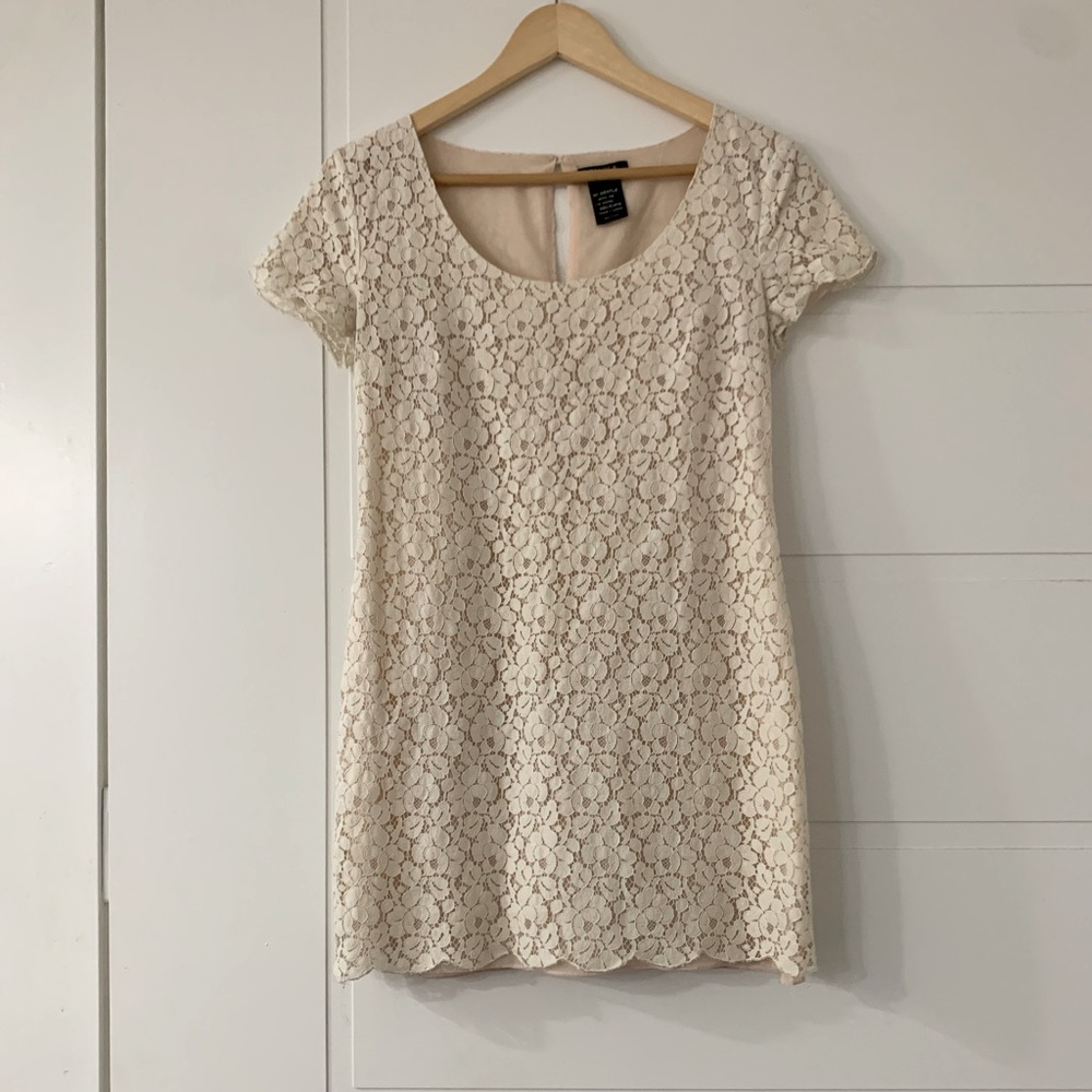 Aritzia Talula blush pink lace t-shirt dress